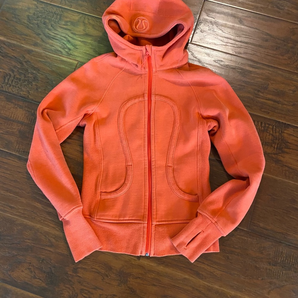 Lululemon sweater